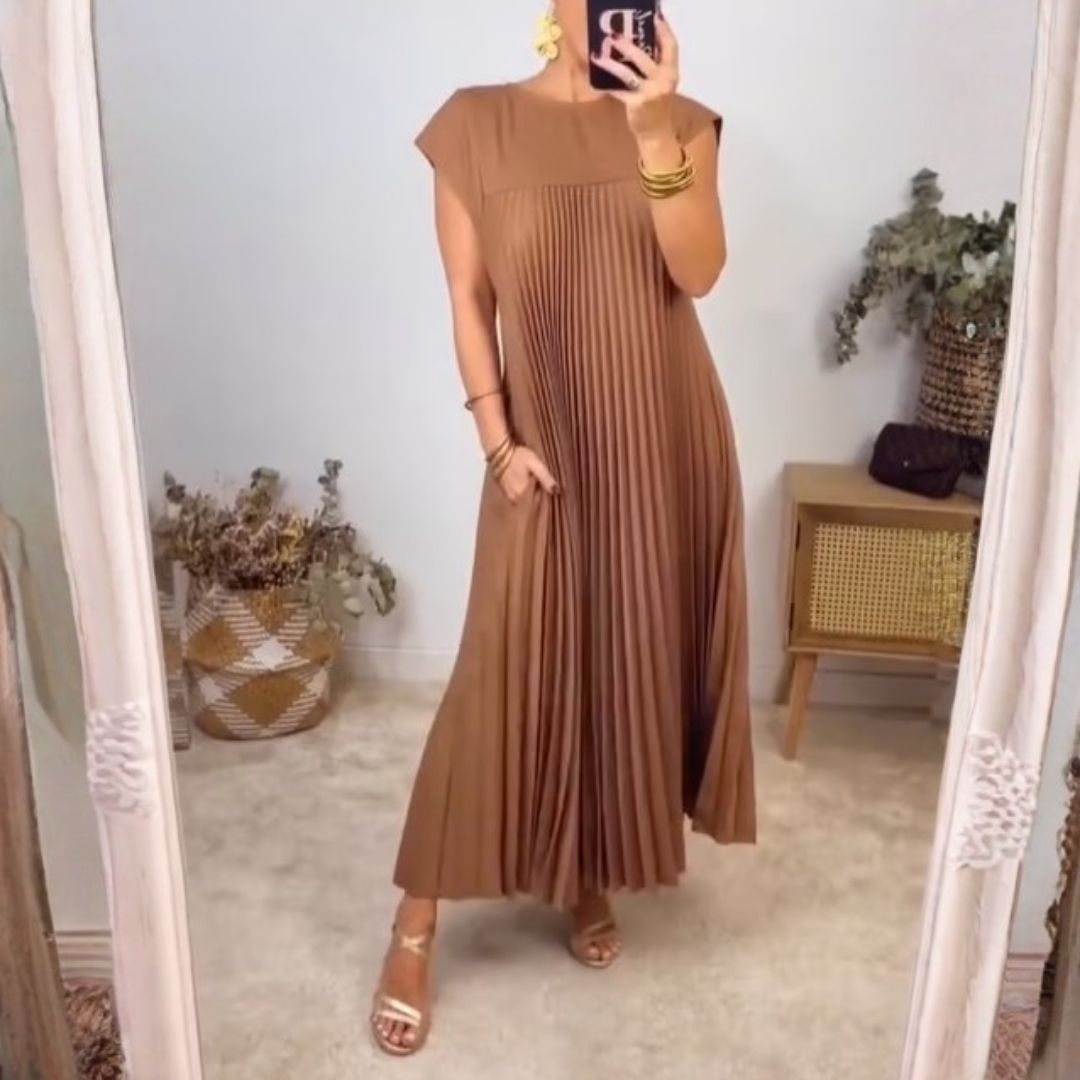 Sheila™ | Elegant Pleated Maxi Dress