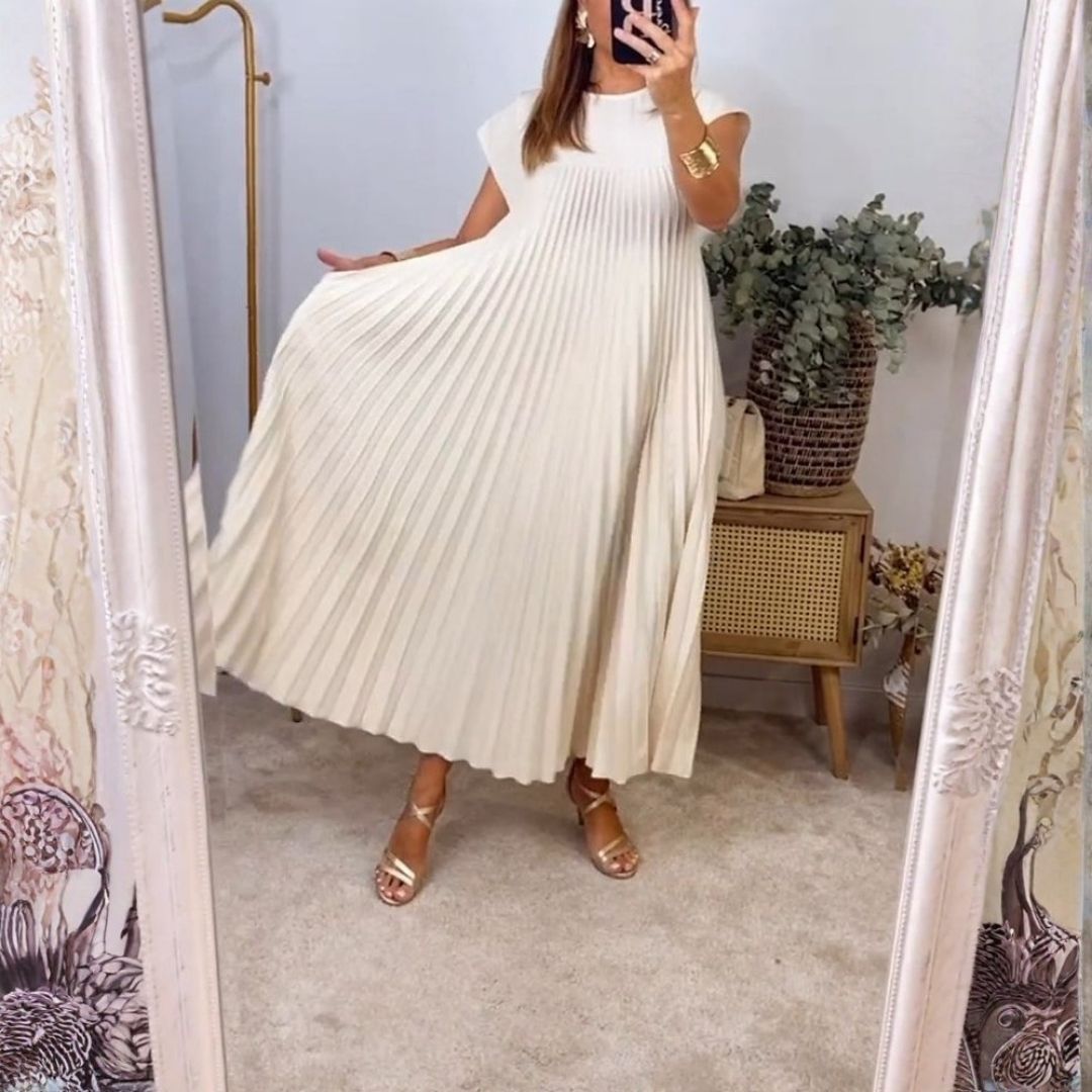 Sheila™ | Elegant Pleated Maxi Dress