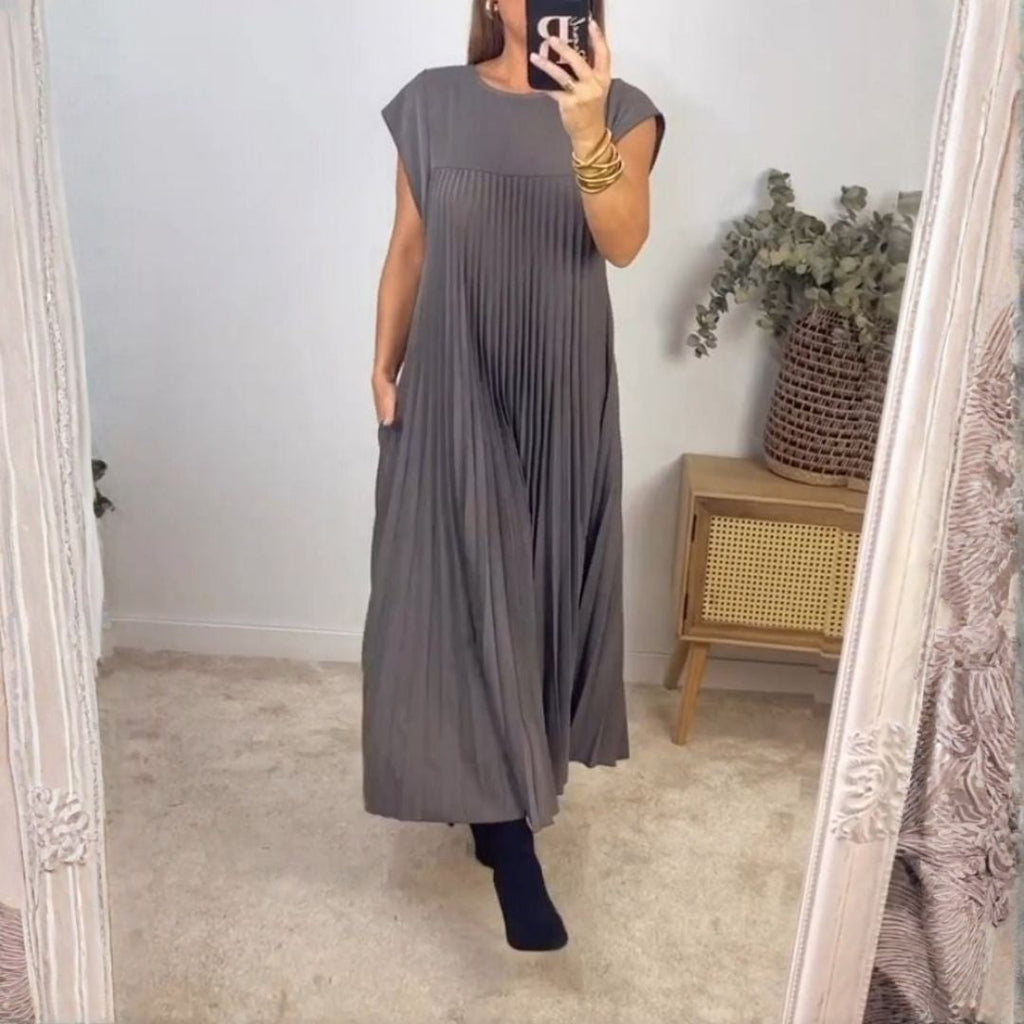 Sheila™ | Elegant Pleated Maxi Dress